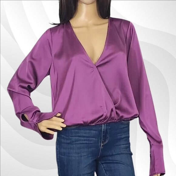 2/$50 Good American Purple Stretch Satin Faux Wrap Blouse Size 2 - Picture 3 of 8